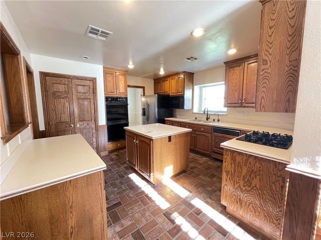 8120 Yucca Springs Drive, Las Vegas, NV 89129