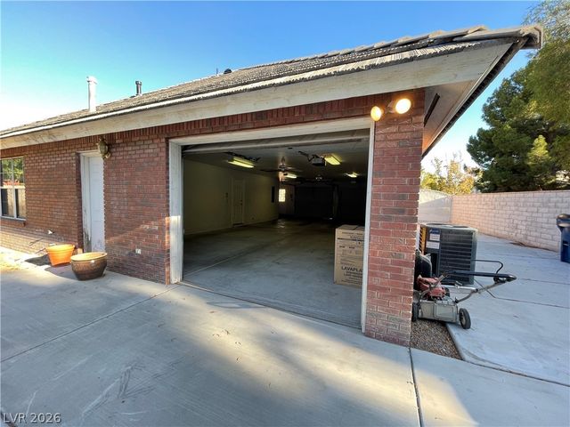 8120 Yucca Springs Drive, Las Vegas, NV 89129