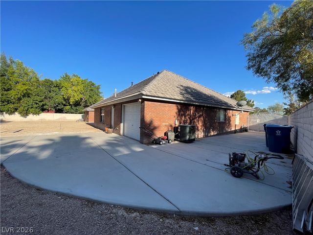 8120 Yucca Springs Drive, Las Vegas, NV 89129