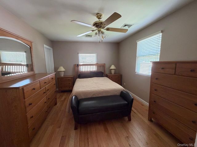 109 Lincoln Place, Massapequa, NY 11758