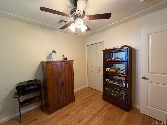 109 Lincoln Place, Massapequa, NY 11758