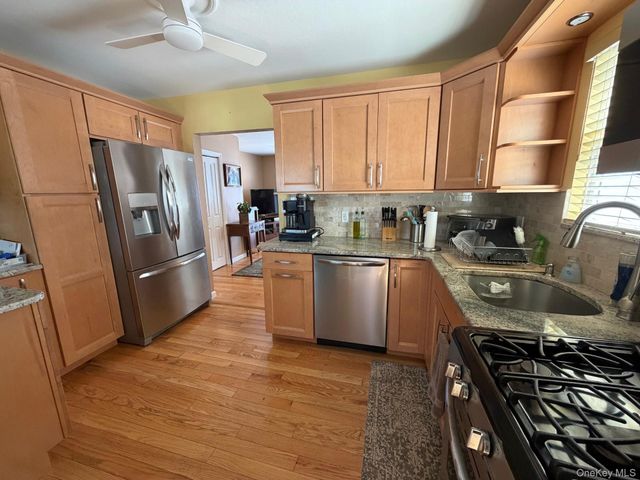 109 Lincoln Place, Massapequa, NY 11758
