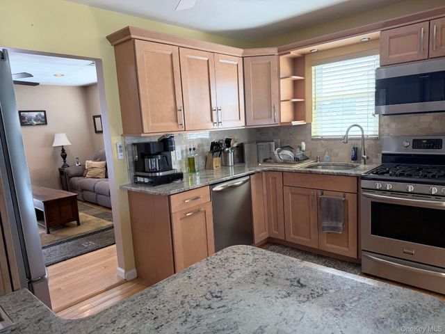 109 Lincoln Place, Massapequa, NY 11758