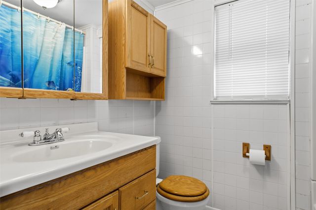 1101 S Main Street, West, TX 76691