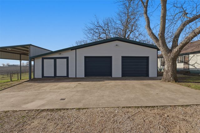 1101 S Main Street, West, TX 76691