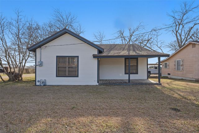 1101 S Main Street, West, TX 76691