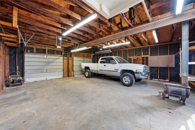 1101 S Main Street, West, TX 76691