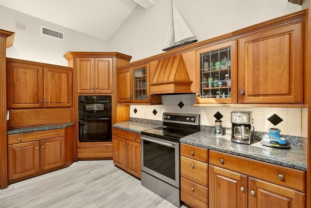 1725 LONG BOW LANE, Clearwater, FL 33764