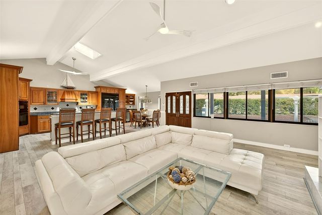 1725 LONG BOW LANE, Clearwater, FL 33764