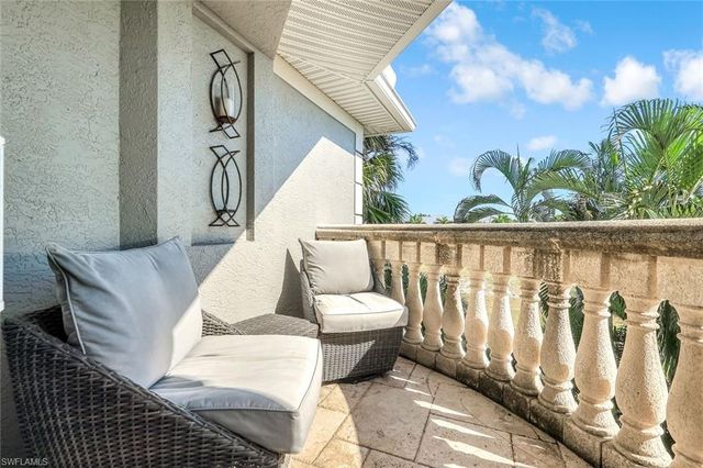 993 8th ST S # 2, Naples, FL 34102