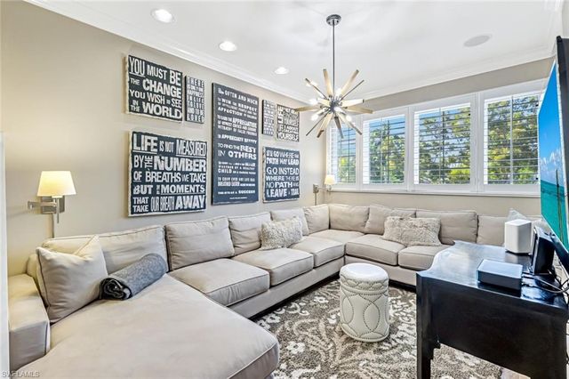 993 8th ST S # 2, Naples, FL 34102