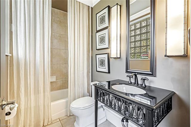 993 8th ST S # 2, Naples, FL 34102