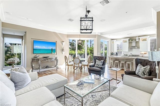 993 8th ST S # 2, Naples, FL 34102