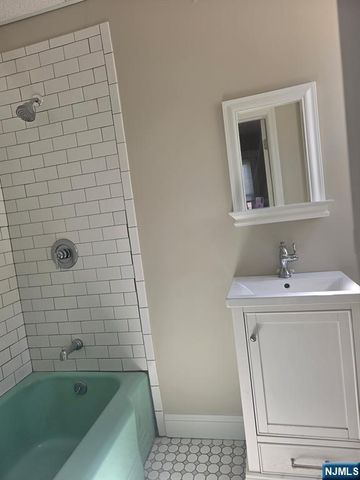 24 Pleasant 2, Clifton, NJ 07013
