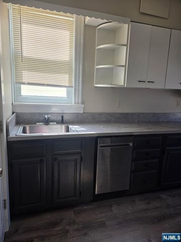 24 Pleasant 2, Clifton, NJ 07013