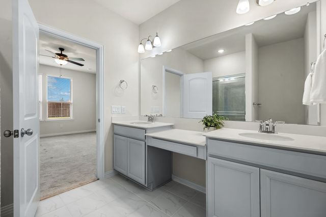 984 Manuel Drive, Fate, TX 75087