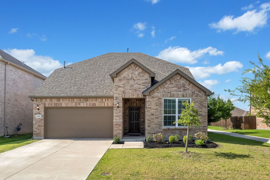 984 Manuel Drive, Fate, TX 75087
