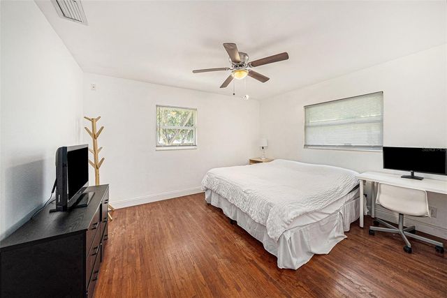 2827 29TH AVENUE N, St Petersburg, FL 33713