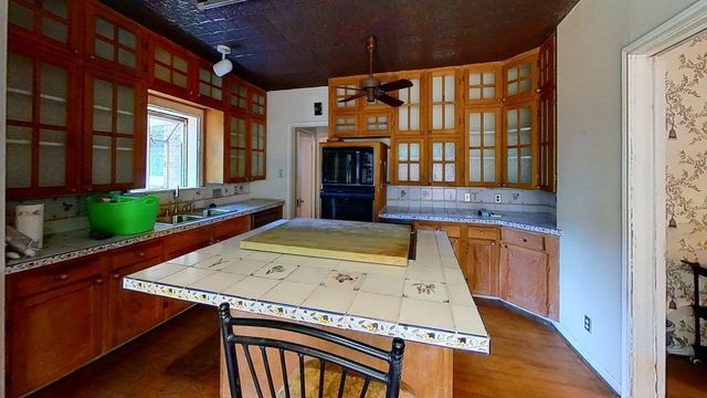 1905 Bissonnet Street, Houston, TX 77005