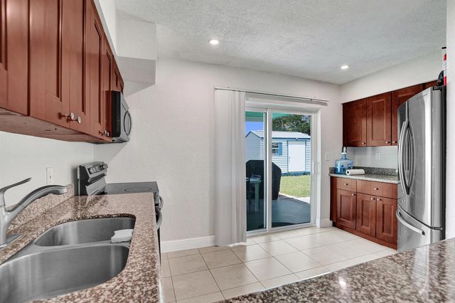 1218 SW 22nd Avenue, Delray Beach, FL 33445