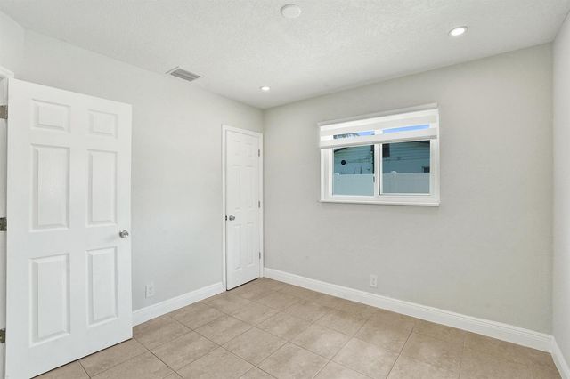 1218 SW 22nd Avenue, Delray Beach, FL 33445
