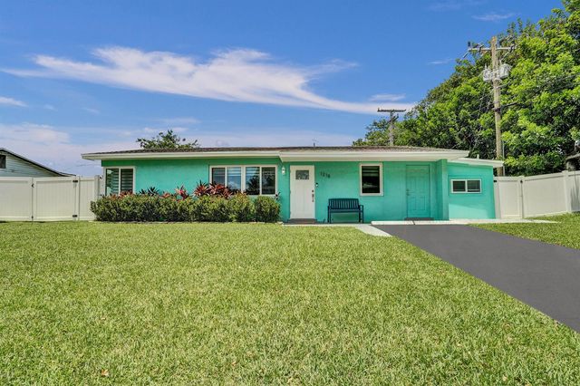 1218 SW 22nd Avenue, Delray Beach, FL 33445