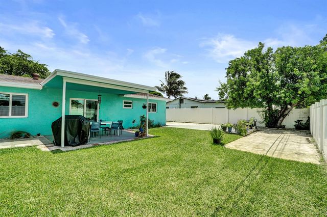 1218 SW 22nd Avenue, Delray Beach, FL 33445