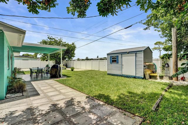 1218 SW 22nd Avenue, Delray Beach, FL 33445