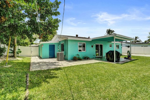 1218 SW 22nd Avenue, Delray Beach, FL 33445