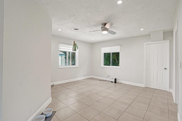 1218 SW 22nd Avenue, Delray Beach, FL 33445