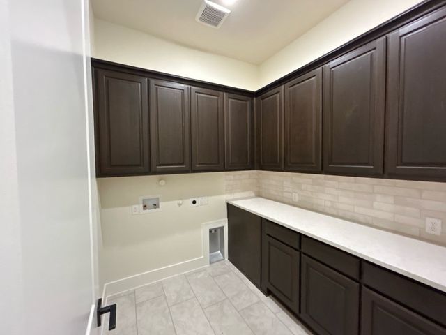 806 Valley Ridge Road, Van Alstyne, TX 75495