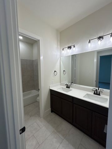 806 Valley Ridge Road, Van Alstyne, TX 75495