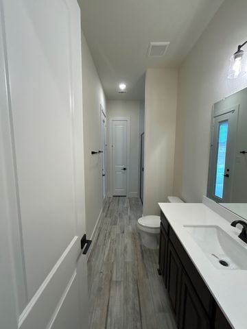 806 Valley Ridge Road, Van Alstyne, TX 75495