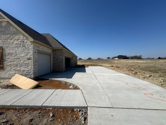 806 Valley Ridge Road, Van Alstyne, TX 75495