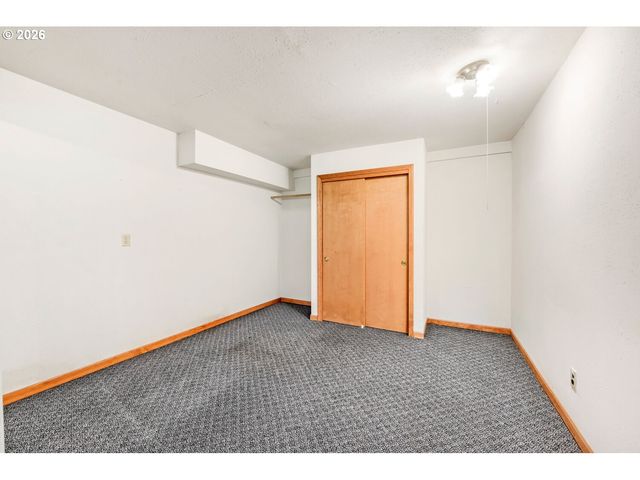 30411 Ne 76TH St, Camas, WA 98607
