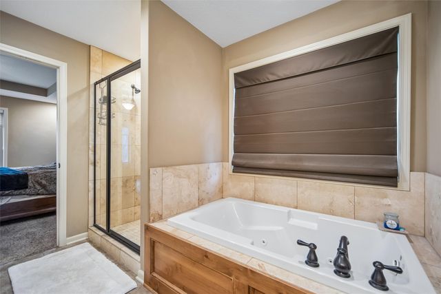 6927 NW 84th Avenue, Johnston, IA 50131