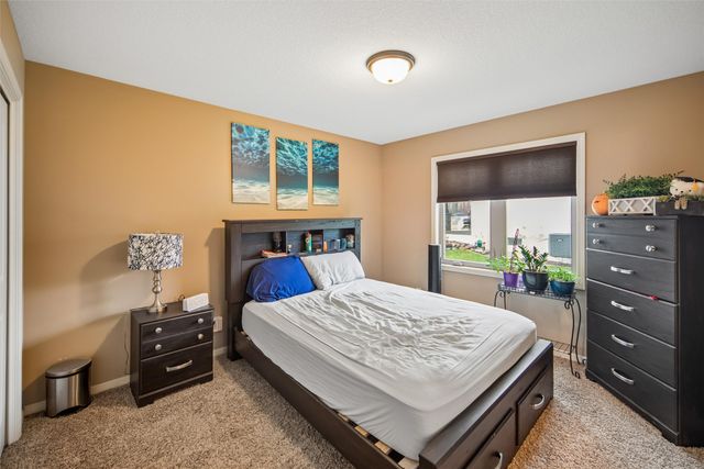 6927 NW 84th Avenue, Johnston, IA 50131