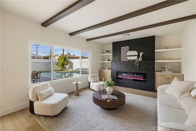 9458 Ruffner Avenue, Northridge, CA 91343