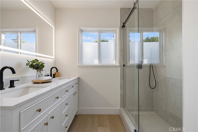 9458 Ruffner Avenue, Northridge, CA 91343