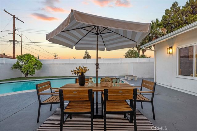 9458 Ruffner Avenue, Northridge, CA 91343