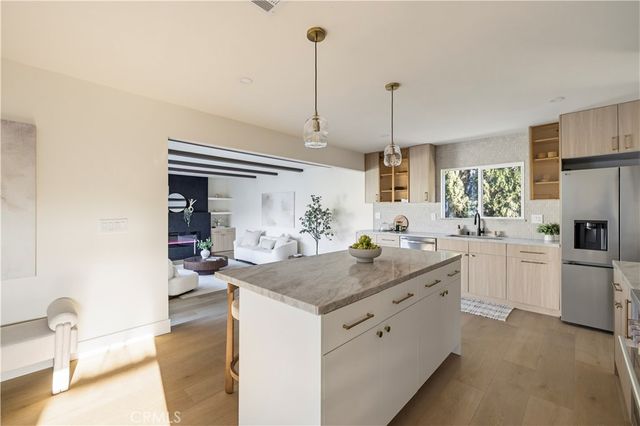9458 Ruffner Avenue, Northridge, CA 91343