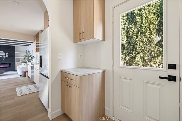 9458 Ruffner Avenue, Northridge, CA 91343