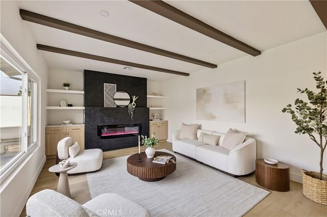 9458 Ruffner Avenue, Northridge, CA 91343