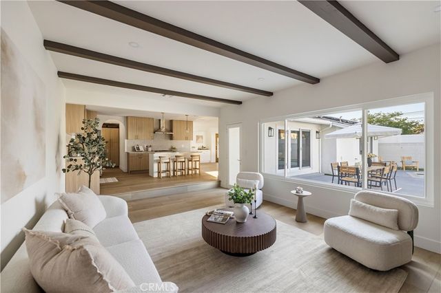 9458 Ruffner Avenue, Northridge, CA 91343