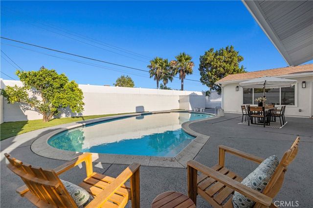 9458 Ruffner Avenue, Northridge, CA 91343