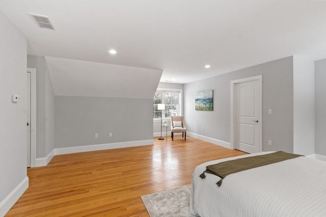 255 East St, Lexington, MA 02420