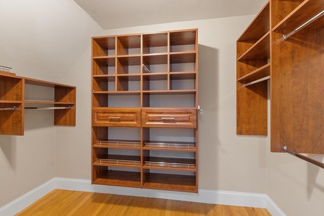 255 East St, Lexington, MA 02420