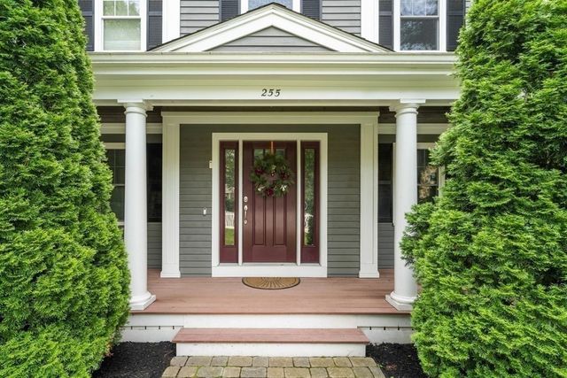 255 East St, Lexington, MA 02420