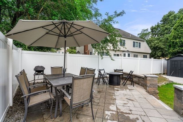 255 East St, Lexington, MA 02420