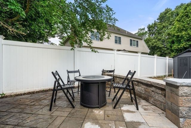 255 East St, Lexington, MA 02420